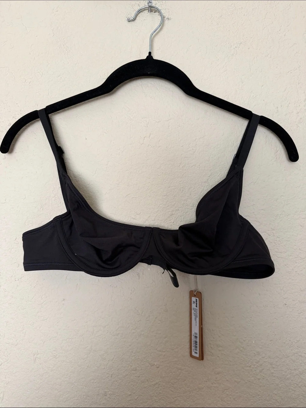 SKIMS NWT Recycled Swim unlined Bikini Top - Onyx size 4